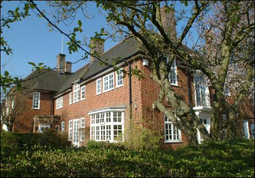 19 Thornton Way